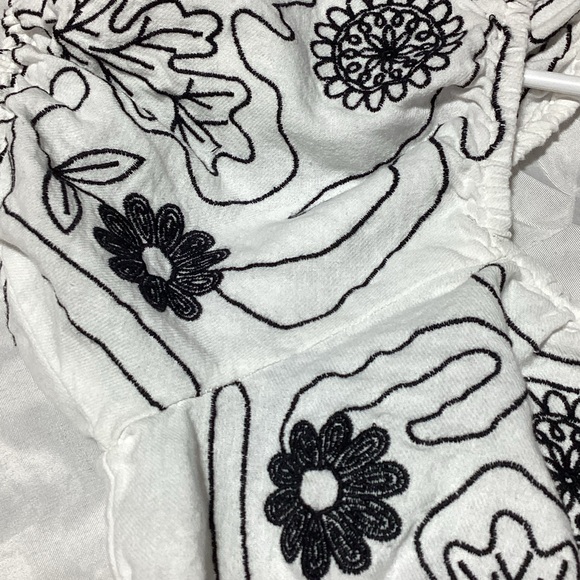 Free People medium Black and White Embroidered Blouse - Picture 9 of 13